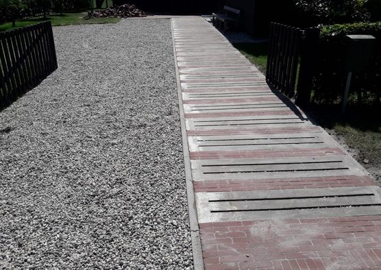 00b1517f-1127-473c-bd72-d9bb34480c71